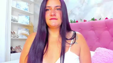 Snapshot of victoriaguzman_ chatting on 11.08.25 Victoria online show from 11.08.25