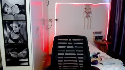 victoriahispanic online show from 01.10.25