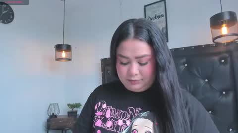 Victoria  online show from 04.25.26