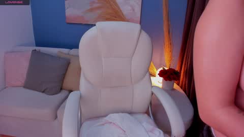 Victoria online show from 12.13.24