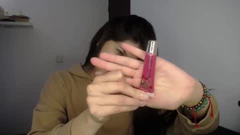 Snapshot of victorialg chatting on 09.15.25 victorialg online show from 09.15.25