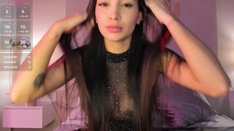 Snapshot of victorianoah_ chatting on 12.17.24 Victoria online show from 12.17.24