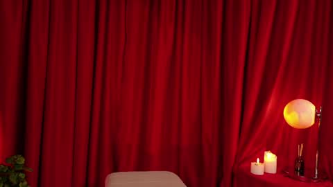 VictoriaNova online show from 04.22.26