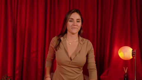 VictoriaNova online show from 04.28.26