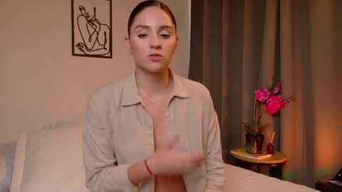 Snapshot of victorianova chatting on 06.03.26 VictoriaNova online show from 06.03.26