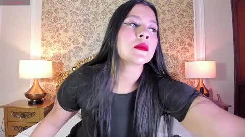 Snapshot of victoriapowell chatting on 10.06.25 Victoria online show from 10.06.25