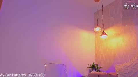 Maria Victoria online show from 07.30.26