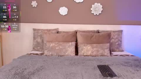 Snapshot of victoriashelby chatting on 11.20.25 Victoria Shelby online show from 11.20.25