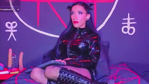 Victoria Vampire online show from 09.21.25