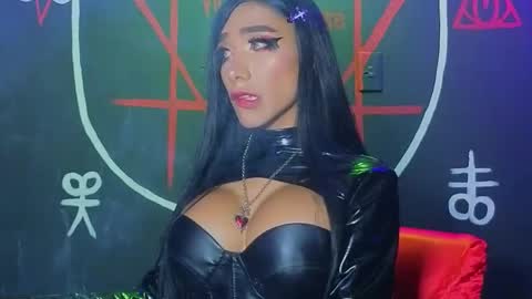 Victoria Vampire online show from 10.24.25