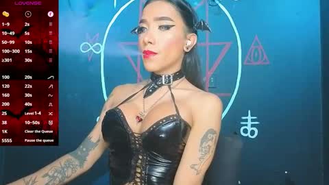 Victoria Vampire online show from 11.13.25