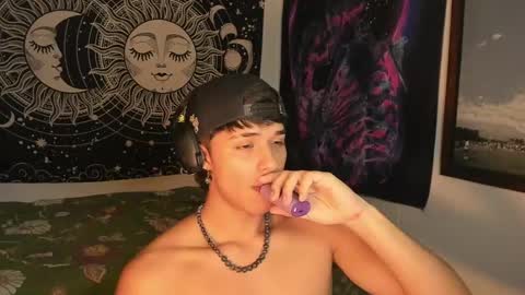 Victorino Jhonson online show from 01.11.25