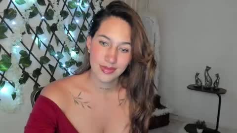 Snapshot of victorya_sweet3 chatting on 11.20.25 Victoria online show from 11.20.25