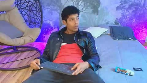 Snapshot of victorycassus chatting on 11.11.25 Victory online show from 11.11.25