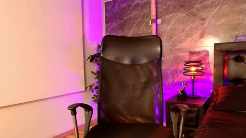 Snapshot of victorycassus chatting on 12.01.25 Victory online show from 12.01.25