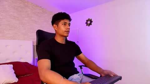 Snapshot of victorycassus chatting on 12.02.25 Victory online show from 12.02.25