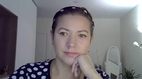 victorynika online show from 12.19.25