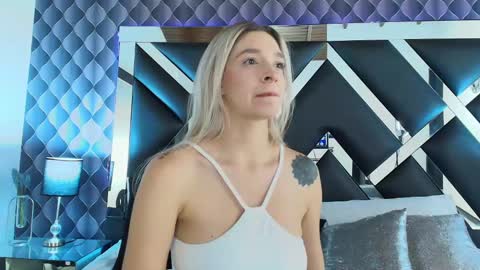 victtoria lee online show from 01.22.25