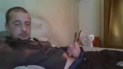 Snapshot of vids1977 chatting on 12.15.24 vids1977 online show from 12.15.24