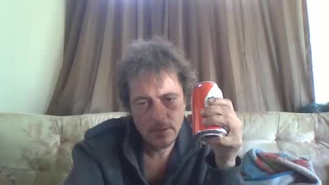 Snapshot of vids1977 chatting on 10.10.25 vids1977 online show from 10.10.25