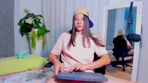viictoriiasaenz online show from 04.24.26