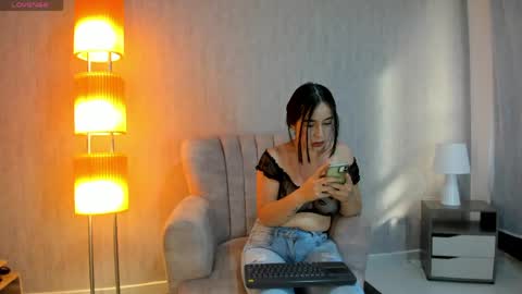 VIOLET  online show from 05.19.26