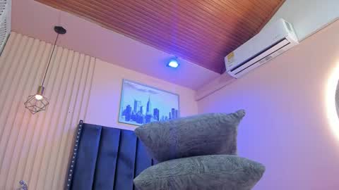 Viiolett online show from 01.13.26