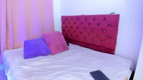 Violet online show from 07.12.26