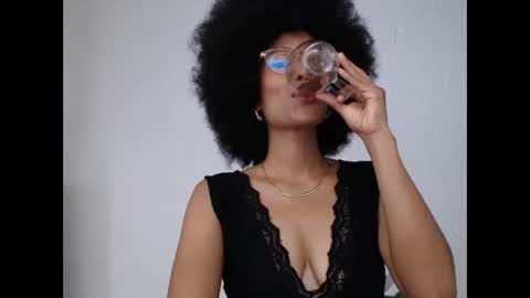 viiolettaaa online show from 04.16.26