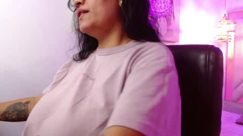 Snapshot of viiolleta chatting on 05.04.26 viioleta online show from 05.04.26