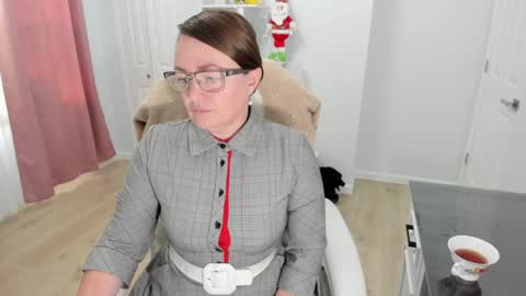 Snapshot of vika7333 chatting on 12.14.24 Ukrainian-woman online show from 12.14.24