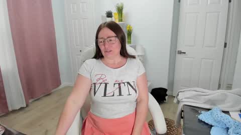 Snapshot of vika7333 chatting on 02.08.25 Ukrainian-woman online show from 02.08.25