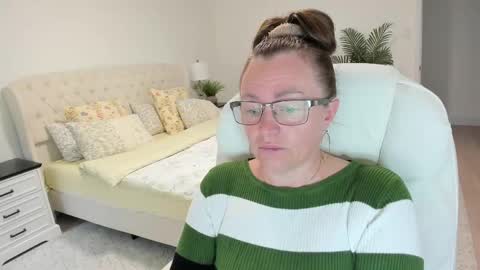 Ukrainian-woman online show from 06.10.26