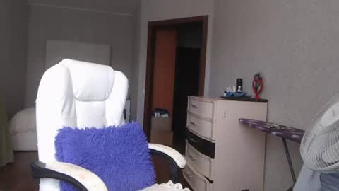 Snapshot of vikaohair chatting on 06.20.26 Vikaohair online show from 06.20.26