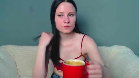 Snapshot of viki_kelt chatting on 03.06.25 Viki Kelt online show from 03.06.25