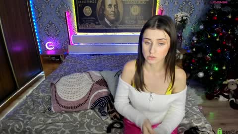 Snapshot of vikki_and_george chatting on 01.21.25 vikki and george online show from 01.21.25