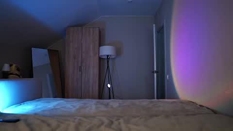 Snapshot of vikkilustfull chatting on 11.19.25 VIKKI online show from 11.19.25