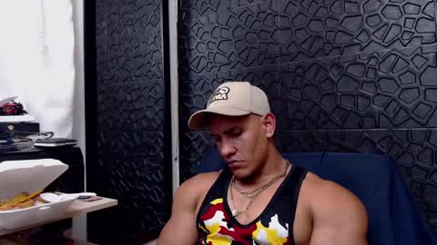 Snapshot of viktorherrera chatting on 03.01.25 Viktor Herrera online show from 03.01.25