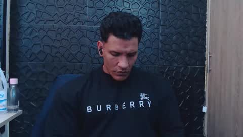 Viktor Herrera online show from 01.05.26