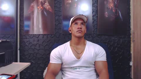 Viktor Herrera online show from 04.30.26