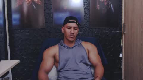 Viktor Herrera online show from 05.19.26