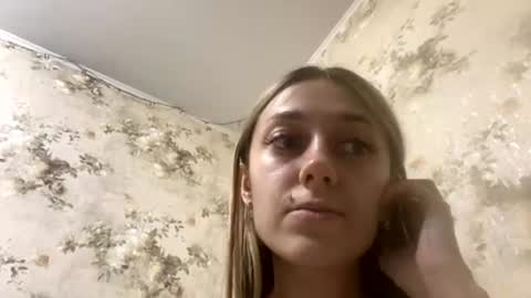 Snapshot of viktoria9898 chatting on 07.12.26 Sweett online show from 07.12.26