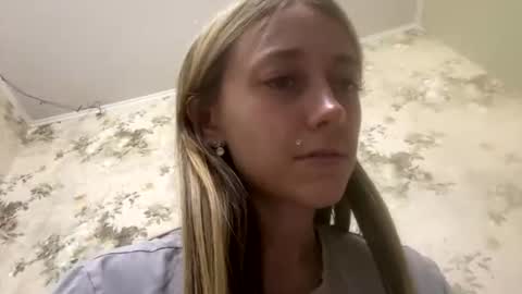 Snapshot of viktoria9898 chatting on 08.03.26 Sweett online show from 08.03.26