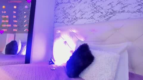 Snapshot of viktoria_davis_ chatting on 03.04.25 Viktoria online show from 03.04.25