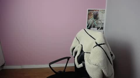 Snapshot of viktoria_lovely chatting on 02.18.25 viktoria_lovely online show from 02.18.25