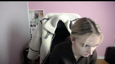 viktoria_lovely online show from 12.02.25