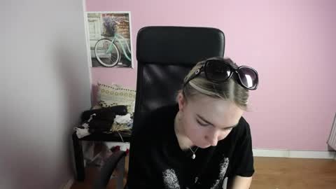 viktoria_lovely online show from 05.05.26