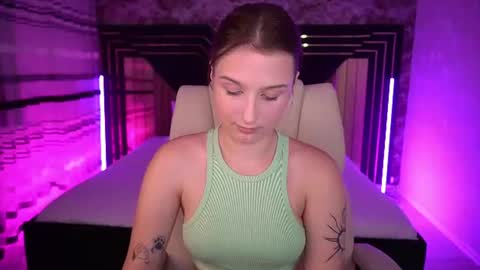 VikVikLove online show from 06.25.26