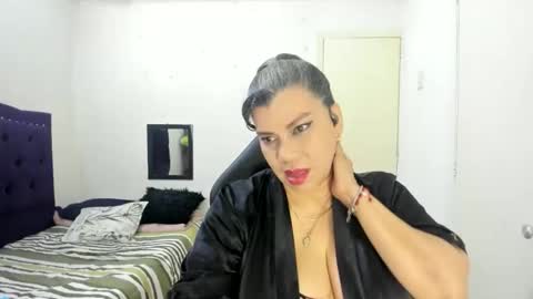 VIKY ADAMS online show from 12.03.25