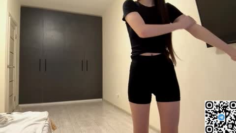 Vivien online show from 03.06.26